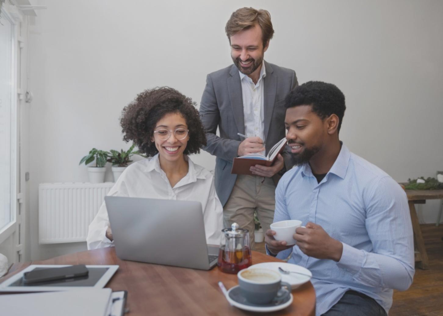 Sistem kalender investasi digital untuk investor di Indonesia